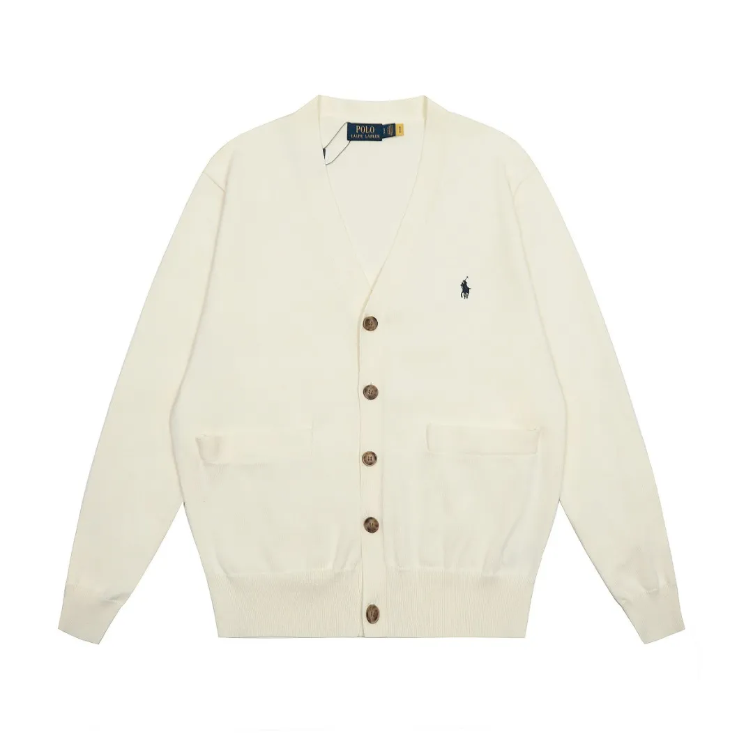 P230 RALPH LAUREN Four-color classic small label embroidery V-neck cardigan long-sleeved buttoned knitted sweater men's and women's top Size: S M L XL Pure original chest high-density LOGO embroidery, original tag accessories 1:1 customization. Made of pure cotton yarn, multi-knitted pure cotton is skin-friendly and comfortable, small label war horse embroidery 12 knitted high-precision button V-neck cardigan sweater 🐎High quality, follow the blogger to learn how to wear it! Let’s buy a Ralph Lauren cable sweater. It’s a super hard-to-find series after it became popular. It’s hard to find one on the official website. It’s simple and practical, has a lazy and loose feel, soft and delicate feel, and has a loose fit. Whether worn alone or layered, you can wear a simple one to create different styles of fashion!